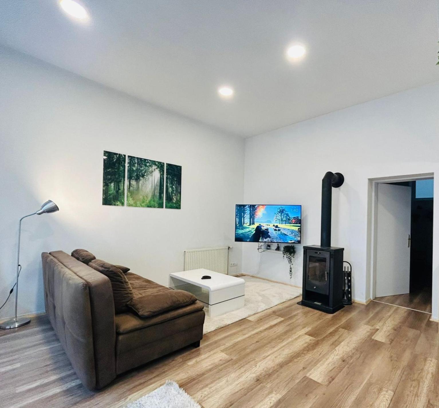 City Apartment Mit Direktzugang Виена Екстериор снимка