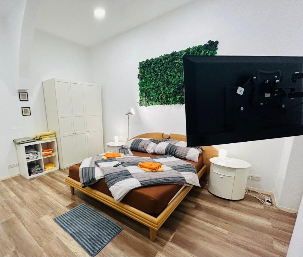 City Apartment Mit Direktzugang Виена Екстериор снимка